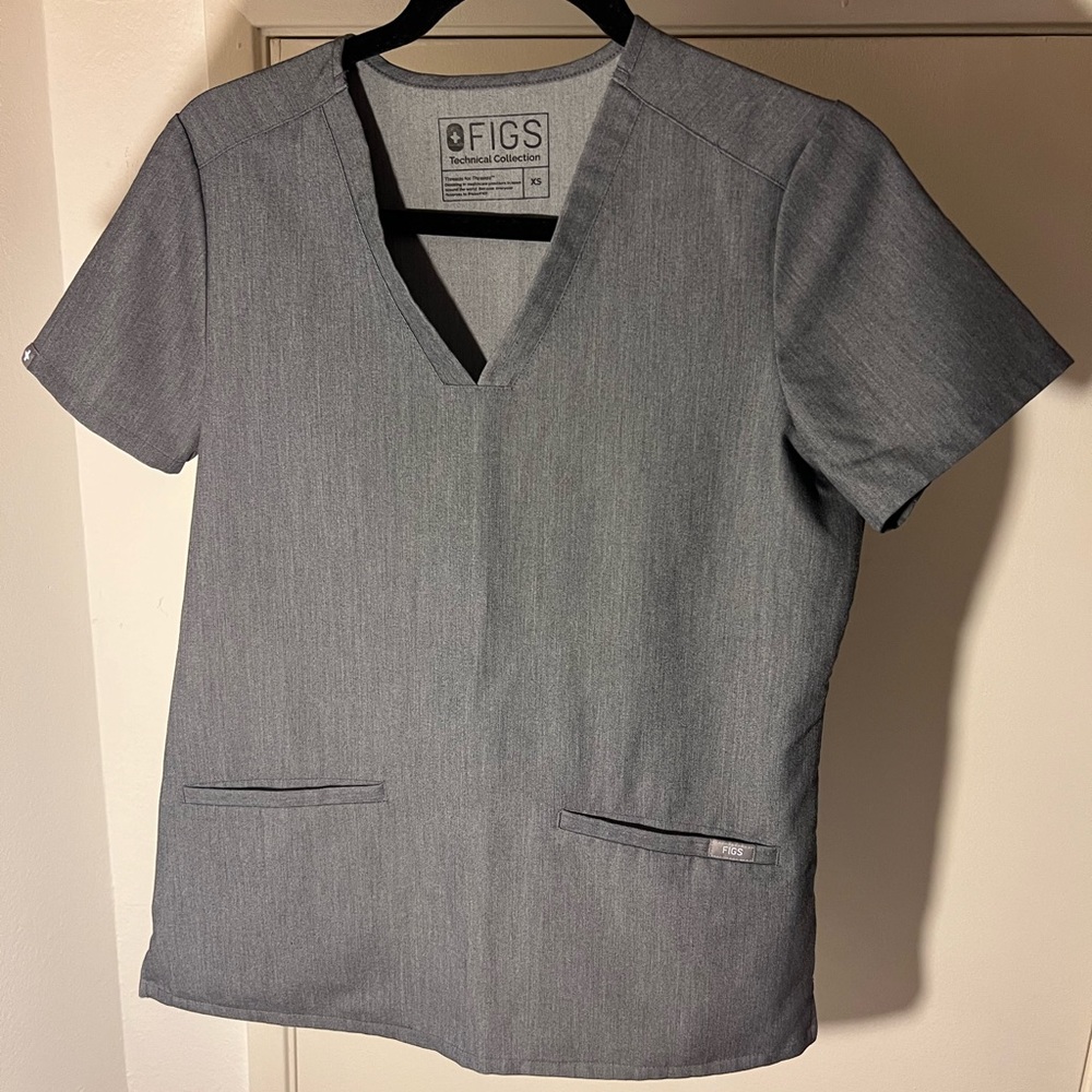 Figs Women’s Scrub Set